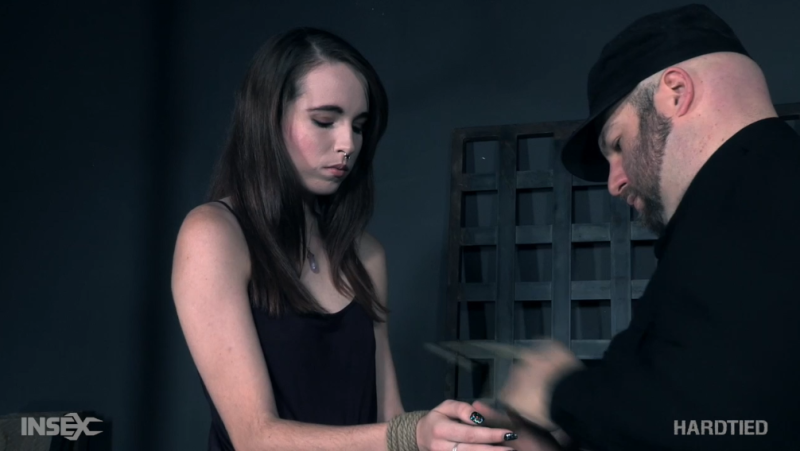 【欧美绳艺】年轻奴隶的绳索责罚-逍遥自在