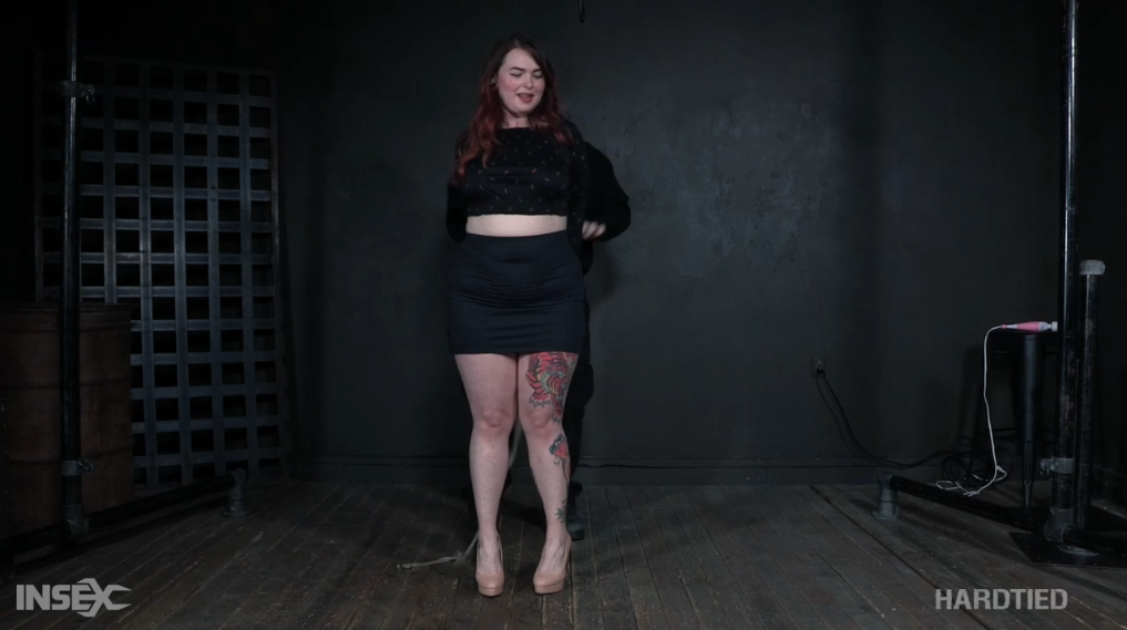 【欧美绳艺】尽显紧缚痛苦下无比的欢乐-逍遥自在