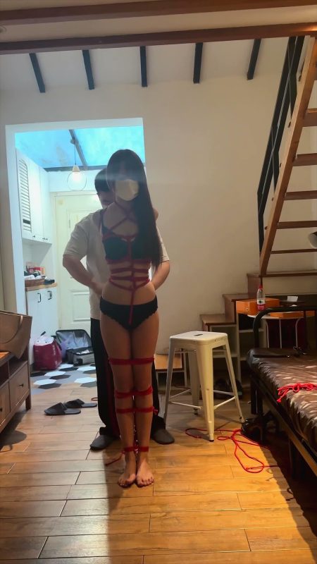 年华 小骨头内衣直臂股绳垫脚吊，调教-逍遥自在