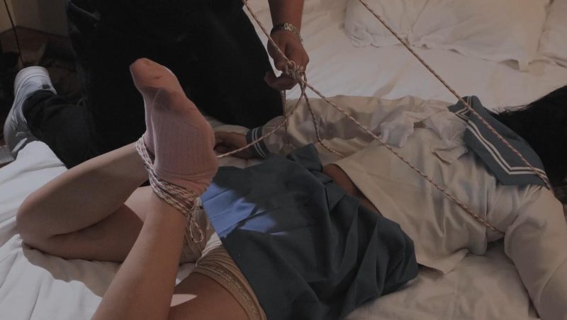 咬人猫原创 穿的妹子jk 被丝袜堵住强力tk挠挠痒-逍遥自在