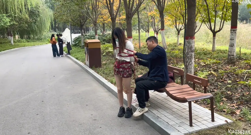 龙飞 公园室外-逍遥自在