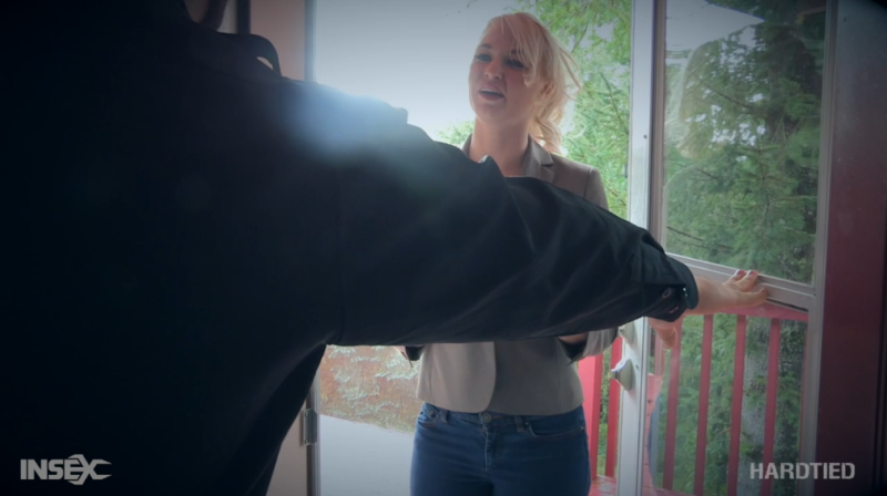 【欧美绳艺】被诱骗劫持家中囚禁的London River-逍遥自在