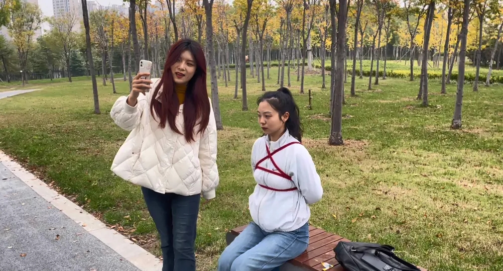 20251029121320127-cee7440899dd1a796906980659b76f8b