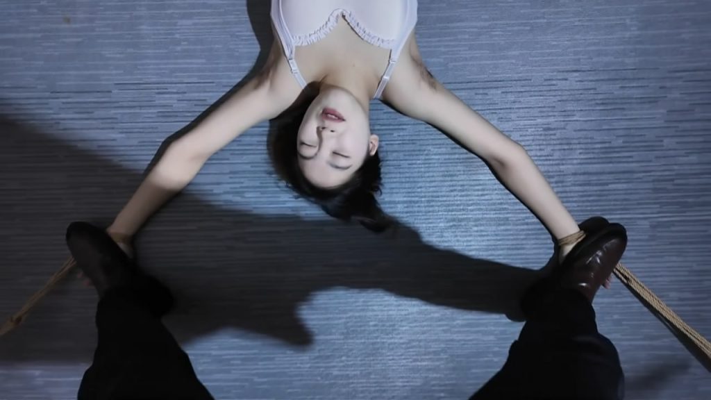 20251102070747856-121552fz685cox2mqc1c7s