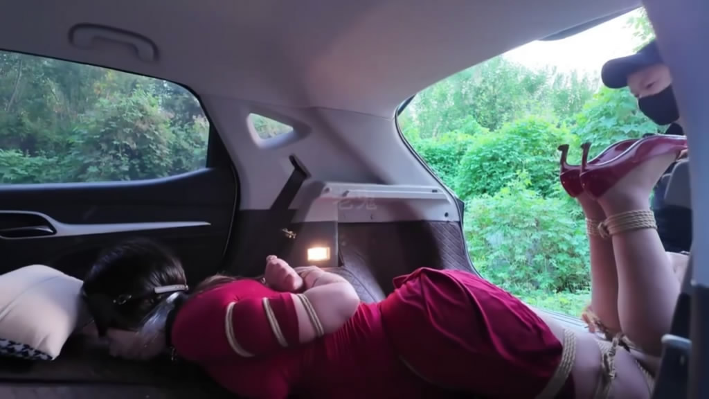 20251107094841996-010559cgm39nrnermvrgrk