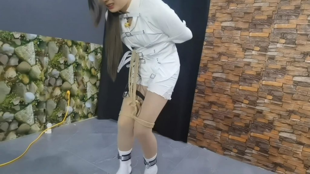 20251109084641840-034520hyy89c9w078w37l5