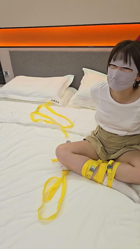 《小黑原创》极限団缚，团缚强高疯狂挣扎叫喊，我不行了，真受不了了，啊~！-逍遥自在