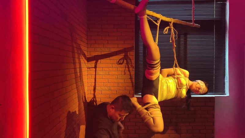 纵横工作室 故事新编之琪琪雨涵绳姐妹第一集-逍遥自在