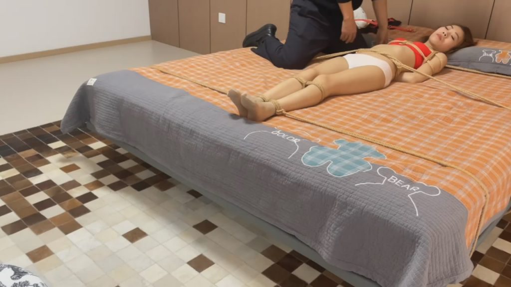 云雀 生死潜入 有花絮哦-逍遥自在