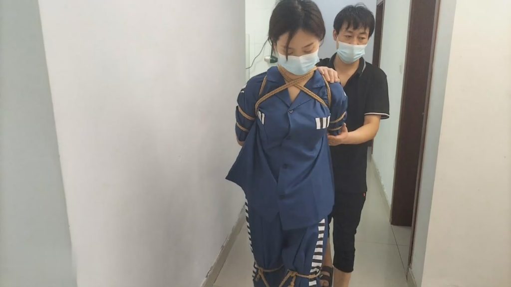 精致【女犯最后的体验】新模初次体验捆绑，囚服脚镣手铐，押解-逍遥自在