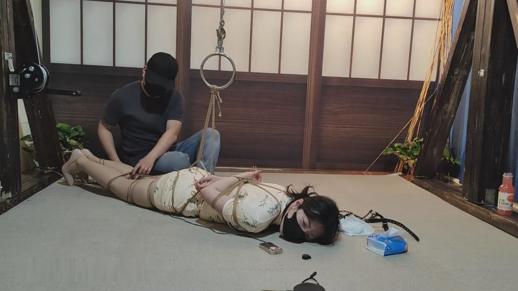 试炼 首次驷马紧缚郊狼电击+超紧股绳+马具口球仰头痛苦嚎叫 真实反映-逍遥自在