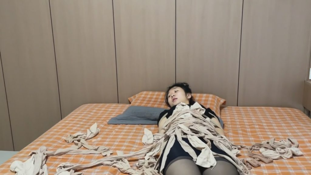 云雀 闺蜜捆绑丝袜全包 柳杨 嘉嘉-逍遥自在