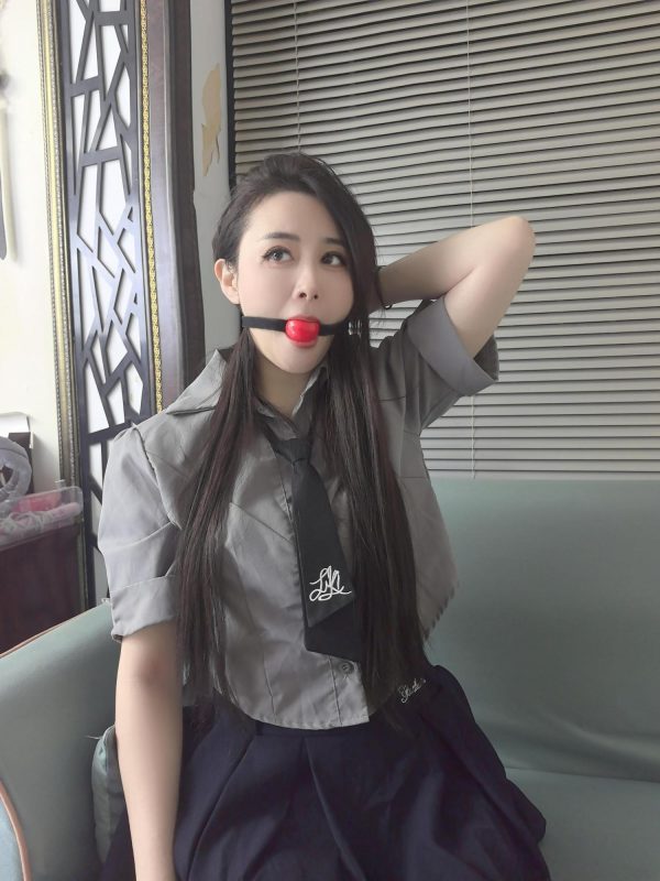 金麦定拍，jk捆绑 jk黑丝全身紧缚，日式加蛇缚，戴口球挣扎 模特蓝莓-逍遥自在