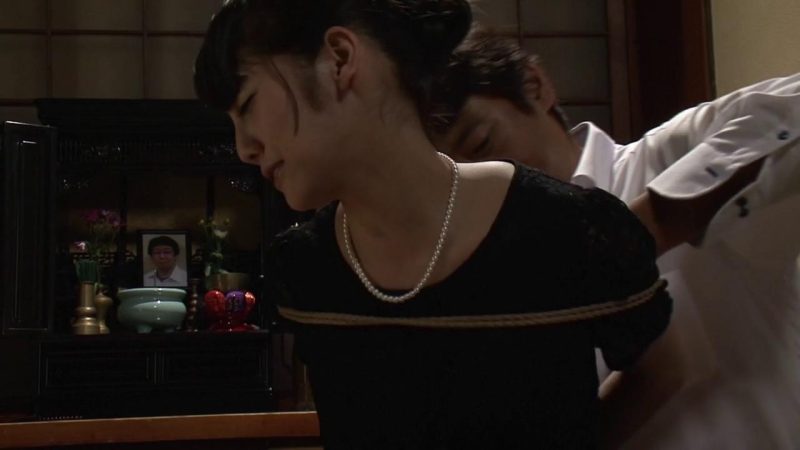 【日韩绳艺】紧缚教媳系列之紧缚寡妇犬奴化饲养调教责罚-逍遥自在