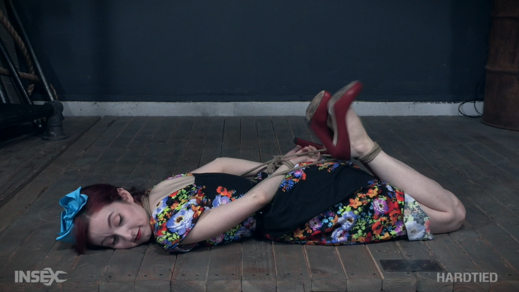 【欧美绳艺】女女之间的欢乐-逍遥自在