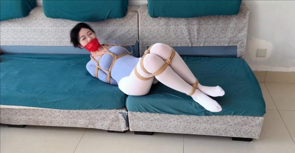 20251124073927145-1b27d8b2d5dd2d5e56a5b2c84292489c