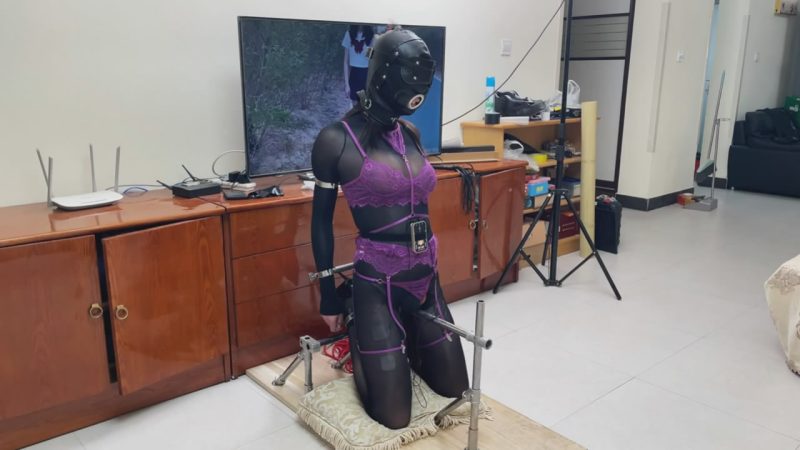 【糖糖工作室】经典金属拘束，人体家具放置跪缚，身体控制无法逃脱金属地狱，被迫进行控制训练，电击控制、皮鞭、av棒、放置、抚摸、调教.-逍遥自在