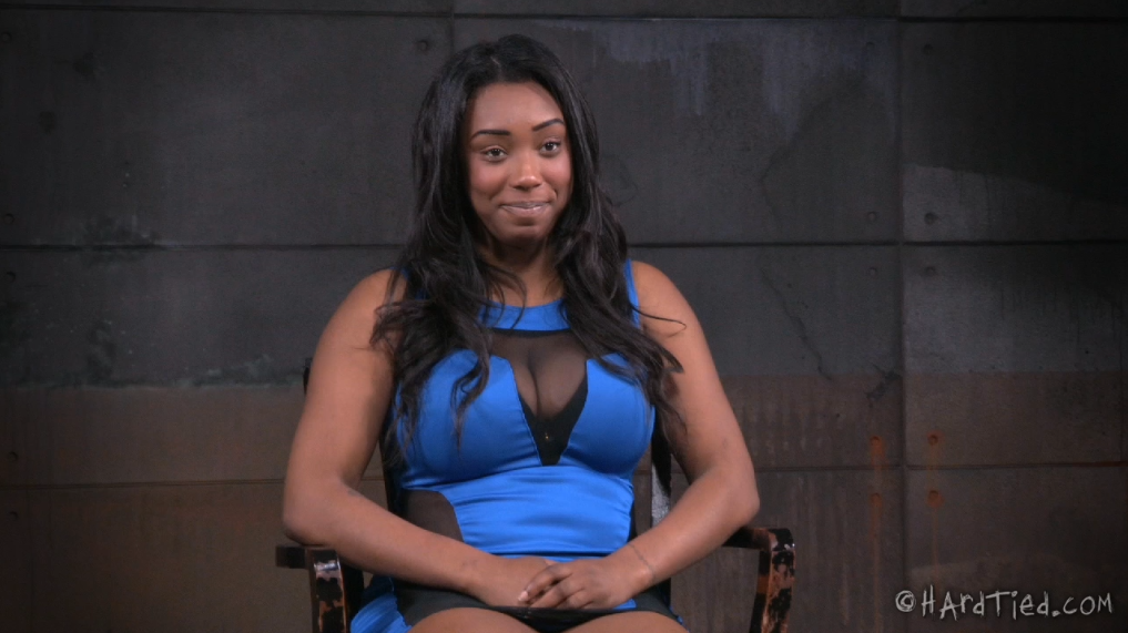 【欧美绳艺】黑妹小奴紧缚痛苦的哀嚎-逍遥自在