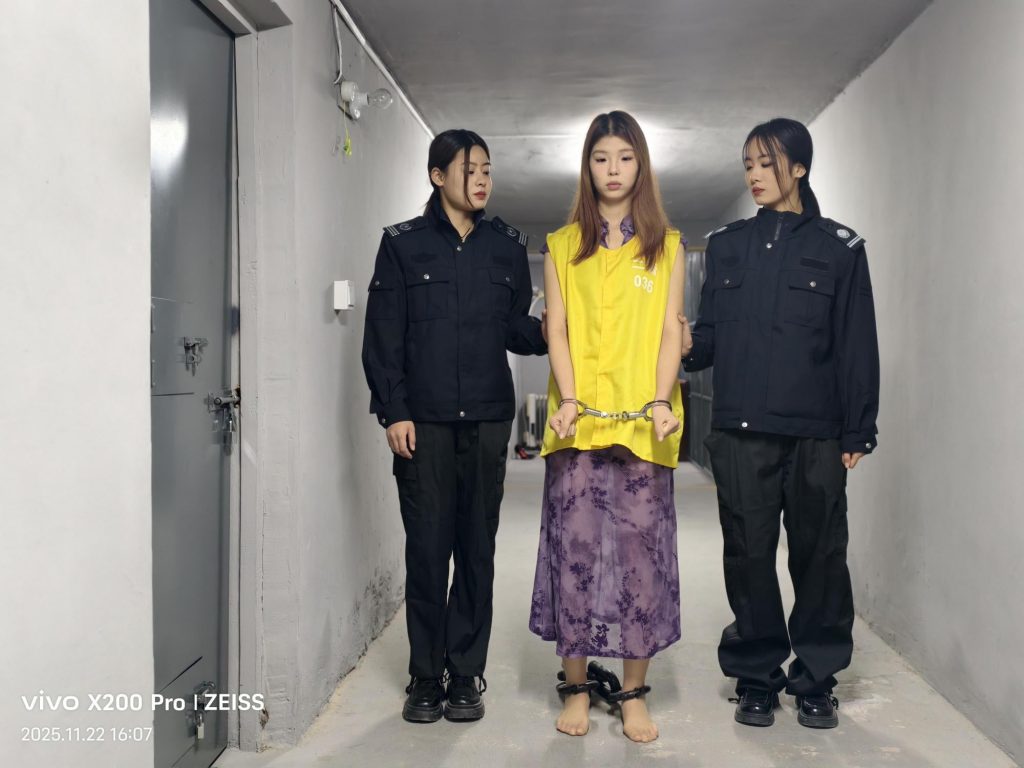 20251202090451897-20251201_171547_12029