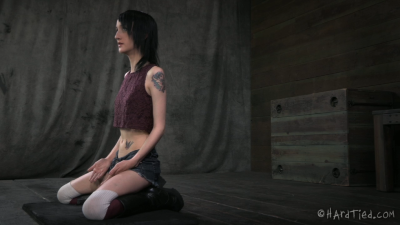 【欧美绳艺】满身痛苦刑罚的血痕-逍遥自在