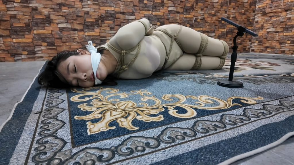 HD飞天 驴驴全身捆绑啵啵贝穿戴裤折磨失禁-逍遥自在