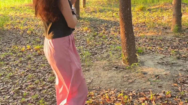 布莱恩 落日下的镣铐女孩-完成跑步机训练后外出镣铐折磨-逍遥自在