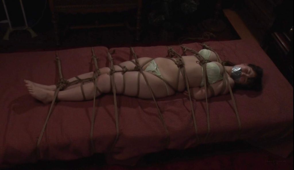 【日韩绳艺】DID诱拐监禁着衣紧缚拘束后的绝望 6-逍遥自在