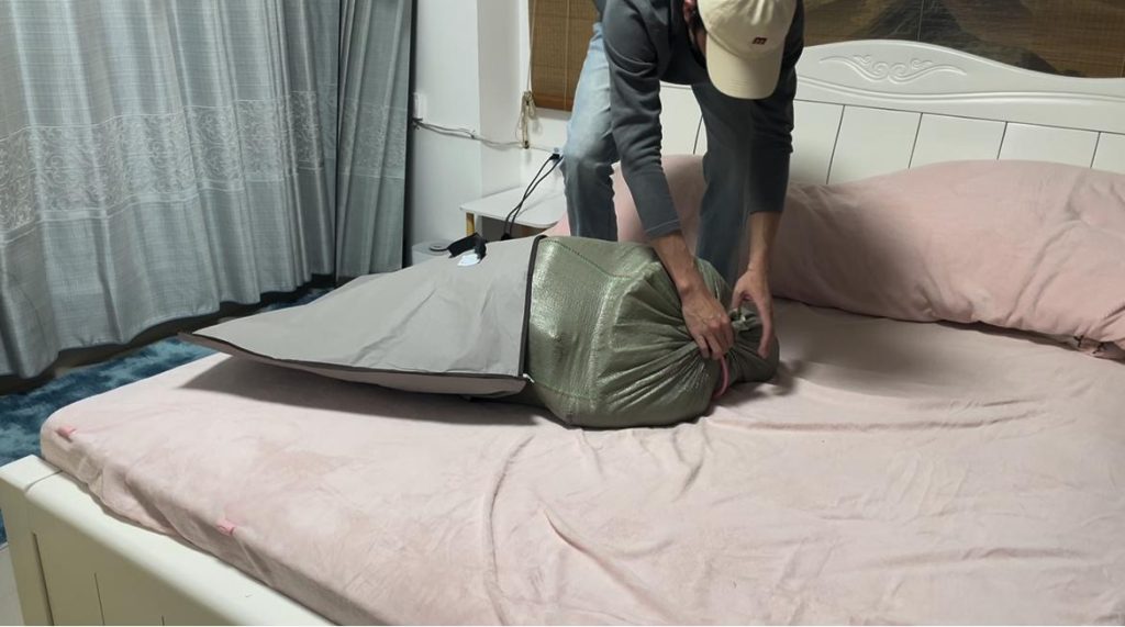 金垚 紫色最有障味，包臀裙驷马蒙眼放置，行李袋麻袋挣扎-逍遥自在