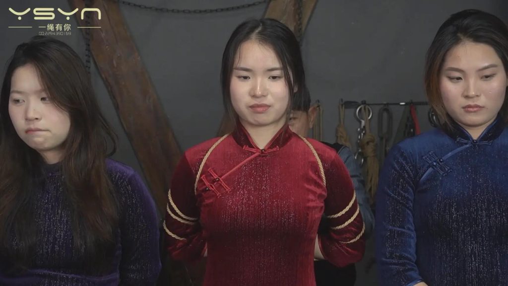 一绳有你 大场面【上才艺的六美女】六位漂亮旗袍女孩展示自己的才艺跳舞唱歌五花大绑起来继续展示-逍遥自在