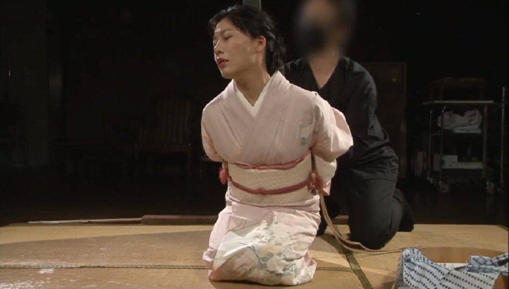 【日韩绳艺】蓬莱和雅紧缚馆之紧缚绳虐鞭责拷问绝望的地狱-逍遥自在