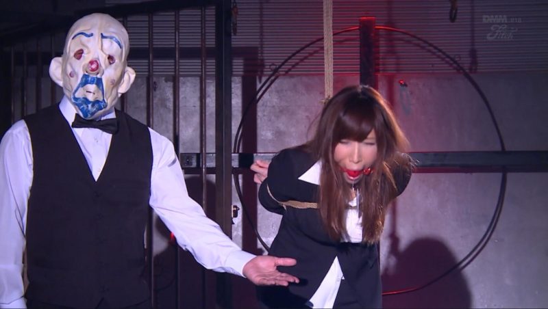 【日韩绳艺】被骗入紧缚SM地下拍卖现场的巨乳奴隶女教师羞辱连责-逍遥自在