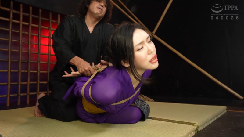 【日韩绳艺】绳虐紧缚SM狂想曲沉迷在绳狱之中被痛苦惨痛折磨直至崩溃瞬间的M女-逍遥自在