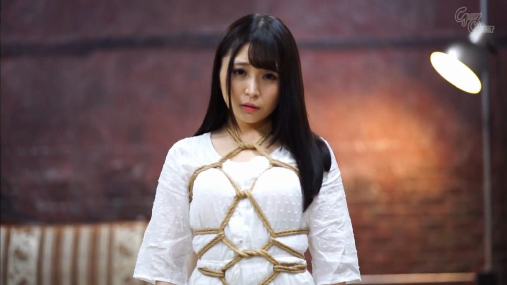 【日韩绳艺】清纯可爱的奴隶女M绳缚水刑深喉渴望被欲望填充内心的快乐-逍遥自在