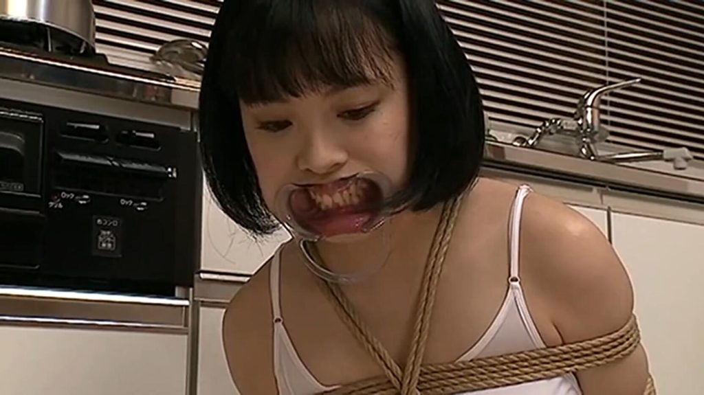 【日韩绳艺】委曲求全的制服少女被大叔紧缚无情羞辱牧化服从培训零奴隶启蒙-逍遥自在