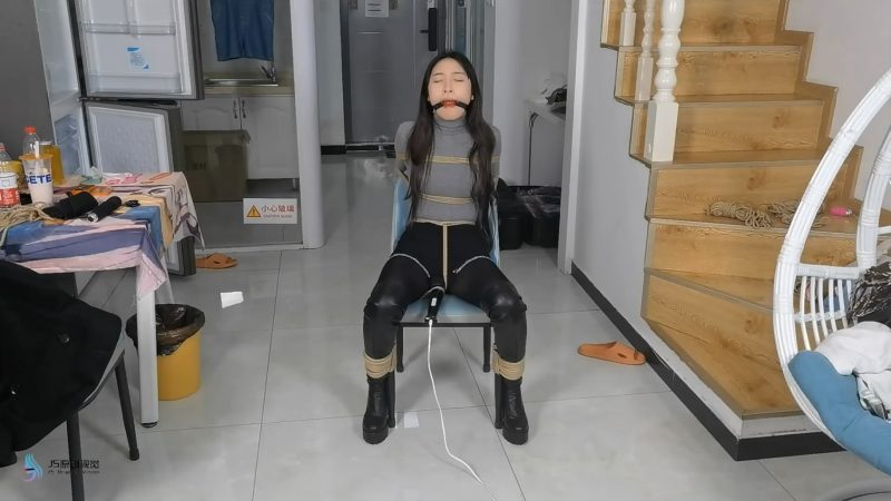 【国外定制】【欣妍】《抓住女贼2》-逍遥自在