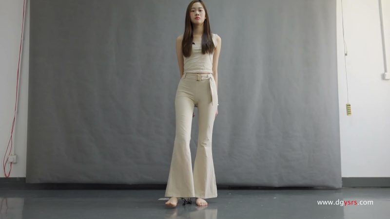 艺束人生 模特茜茜镣铐监禁生活-逍遥自在