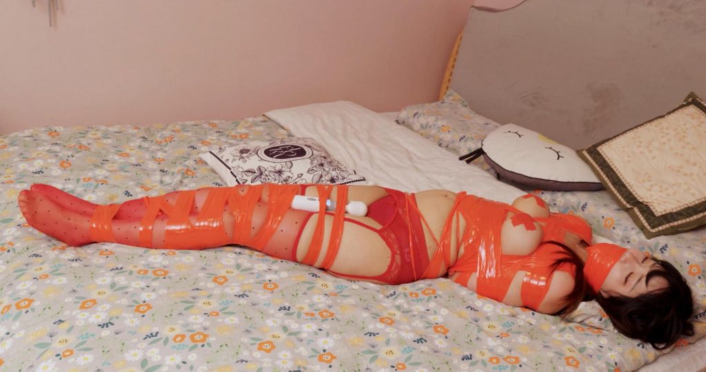 【波丝姬】绑架修女后扒光衣服上胶带和震动！-逍遥自在