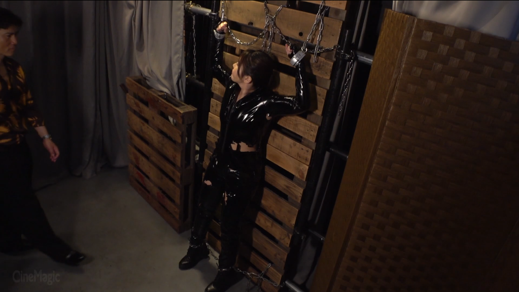 【日韩绳艺】浣肠女刑事2肛辱羞耻娼婦责罚-逍遥自在