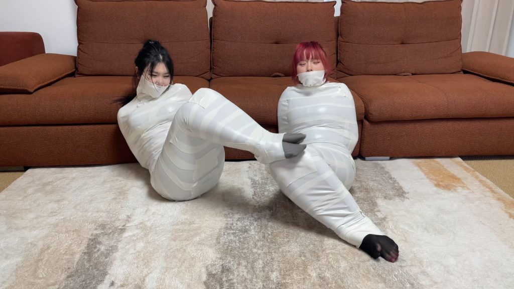 云雀定拍《被入室抢劫的美丽母女 》完整版-逍遥自在