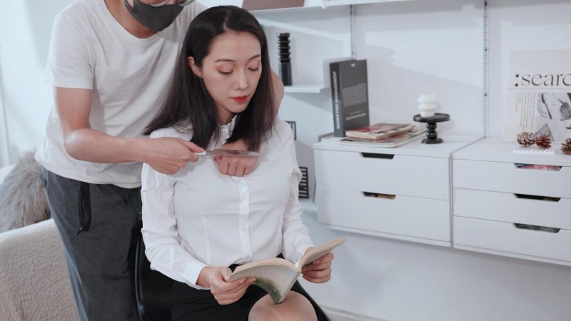 红鲤鱼 入室抢劫绑架肉丝OL 上集-逍遥自在