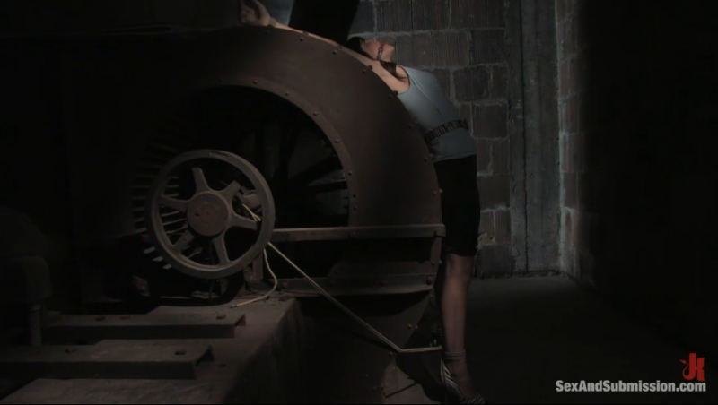 【欧美绳艺】坚强而忍受痛苦折磨的奴隶-逍遥自在