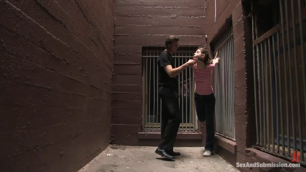 【欧美绳艺】被束缚羞辱之后的快乐-逍遥自在