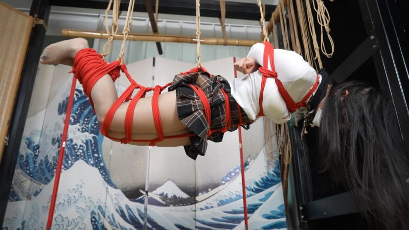 象人定拍————《小0的独角戏》上，绸带紧缚挣脱+红绳捆绑挣扎吊缚-逍遥自在