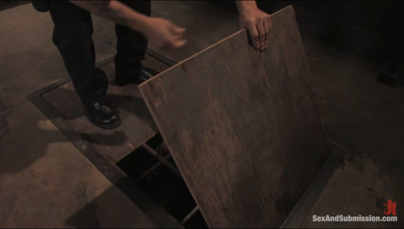 【欧美绳艺】囚禁在地牢的承受痛苦奴隶女孩-逍遥自在