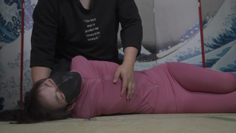 象人定拍-嗷嗷瑜伽服暴虐双乳！两套服装两次玩虐，双重享受！-逍遥自在