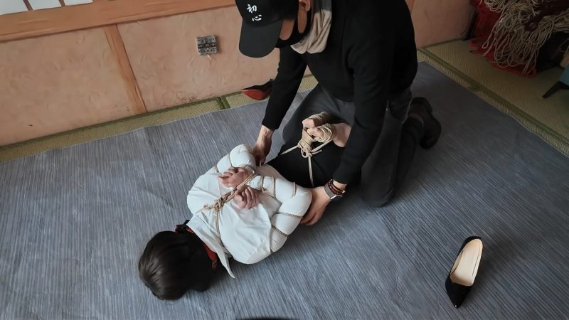 一绳所爱 《张焕焕极限五花体验》-逍遥自在