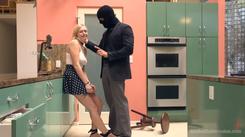 【欧美绳艺】恶魔劫匪的绑架姦淫羞辱奴隶美人-逍遥自在