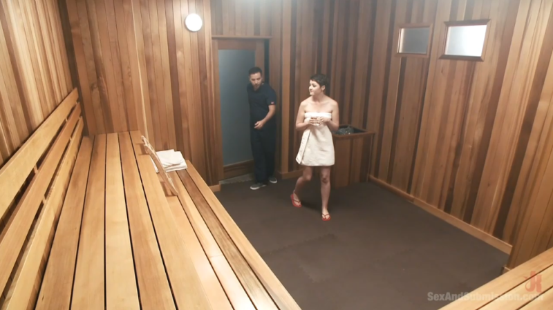 【欧美绳艺】美女汗蒸房惨遭老板迷晕囚禁折磨-逍遥自在