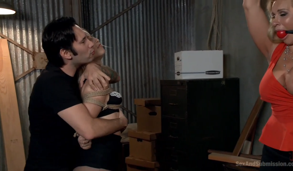 【欧美绳艺】劫匪突袭绑架监禁羞辱双女姐妹奴隶-逍遥自在