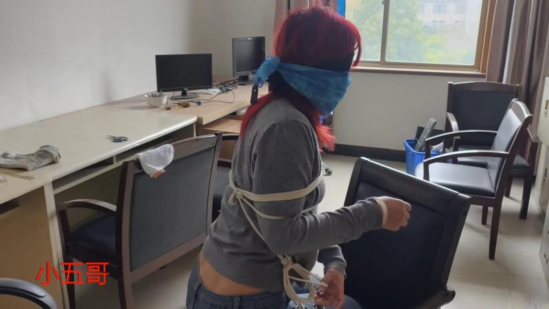 小五哥原创 捆绑挣脱（大口球塞嘴）-逍遥自在